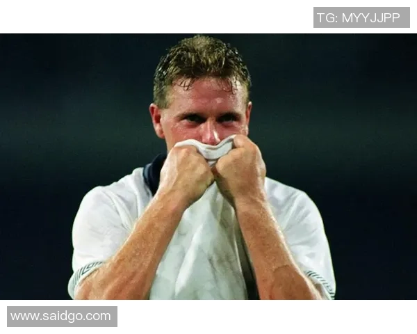 足球明星忧郁瞬间高清呈现展现他们内心深处的孤独与挣扎